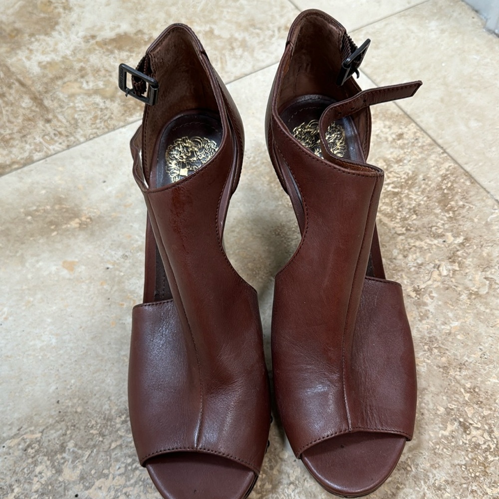 Vince Camuto shoes sz 7B 37 NEW never worn.